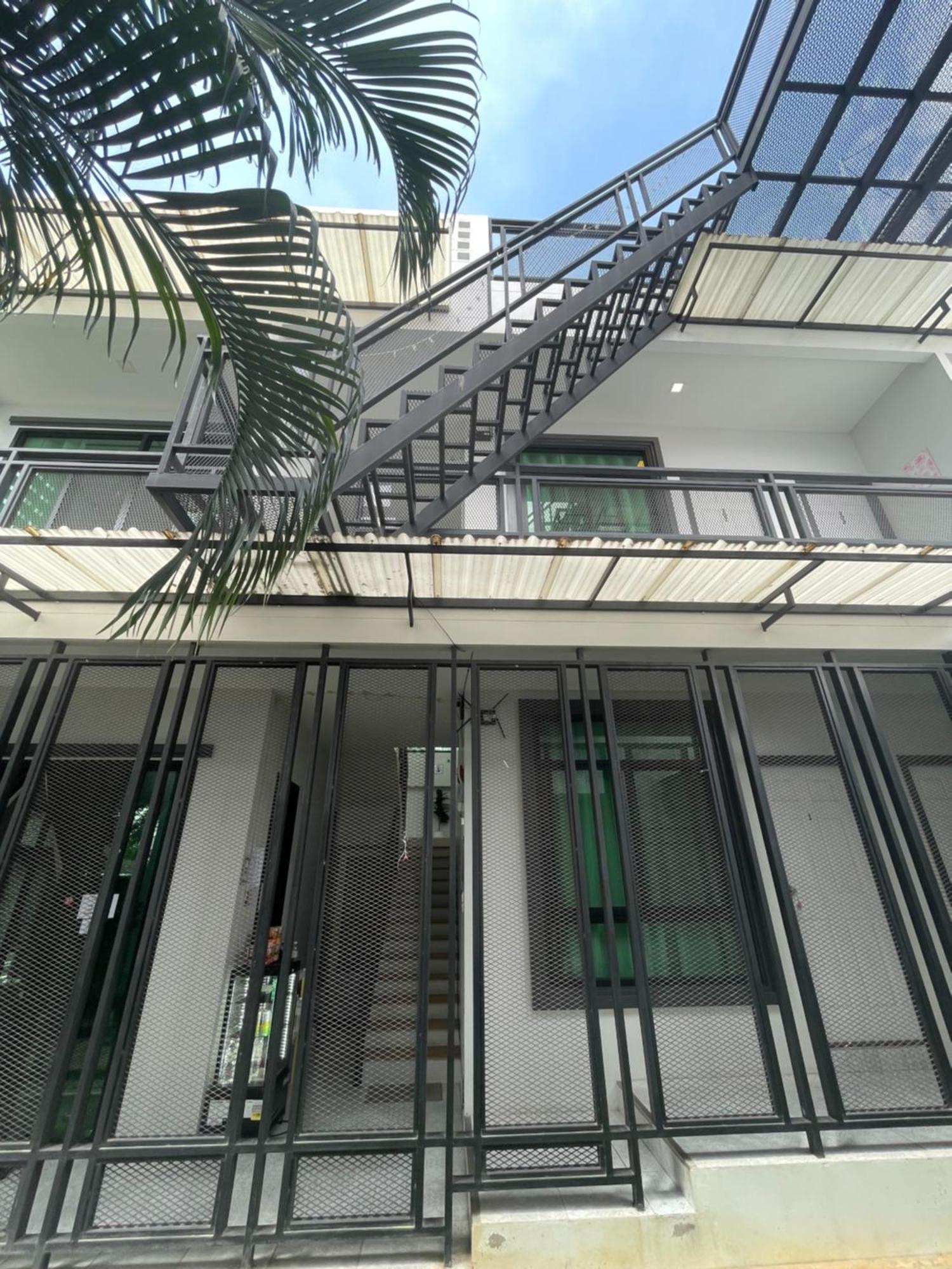 Sky View Home And Hostel Chiangmai Chiang Mai Esterno foto